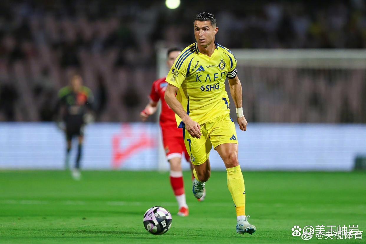 那不勒斯绝地反击马德里竞技，C罗打破历史纪录的简单介绍